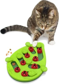 Nina Ottosson Puzzle & Play Buggin Out -Pets Care Verkoop 0201150 met kat